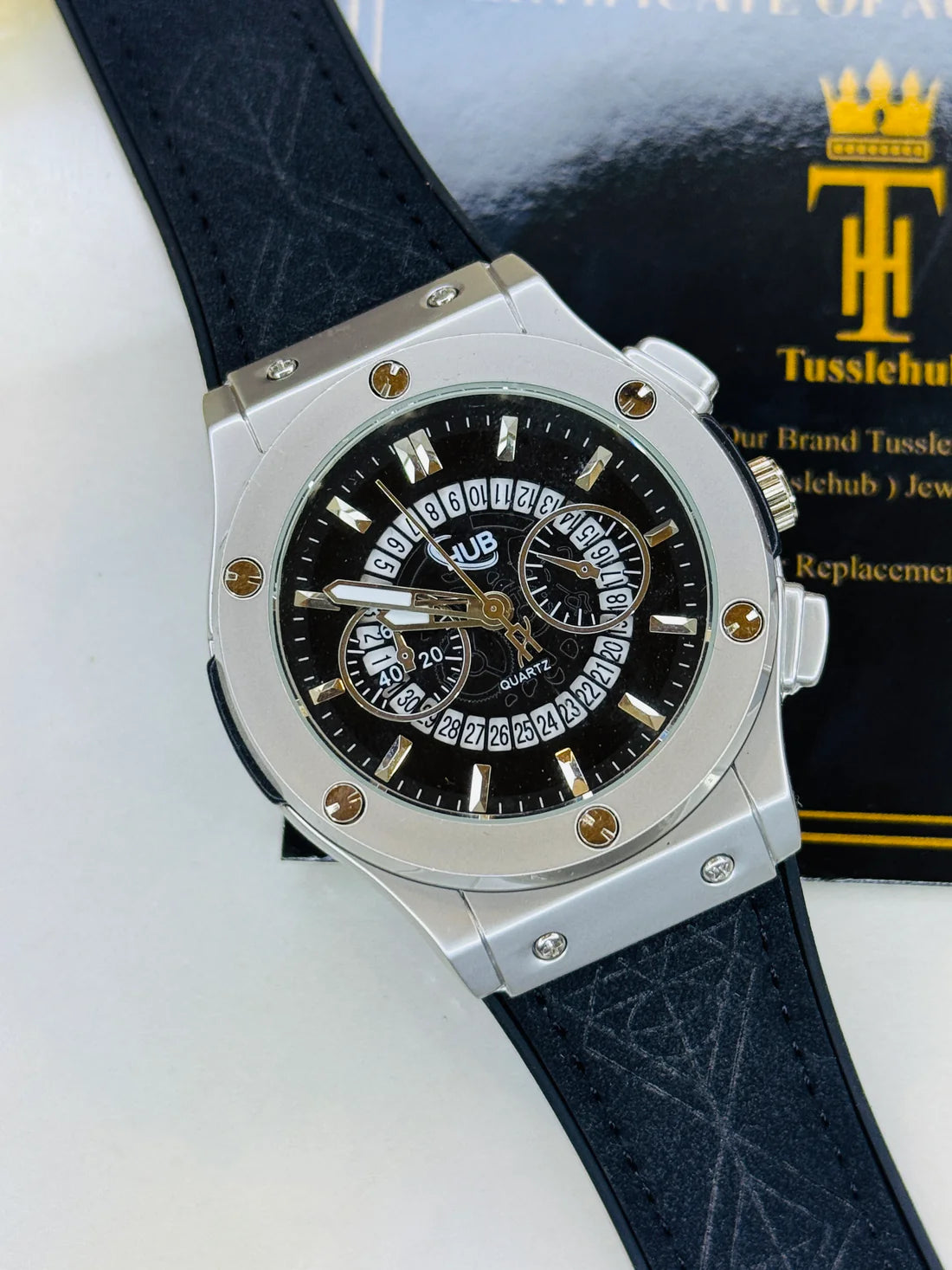 HUB Geneve Men’s Analog Watch – Premium Style, Timeless Design