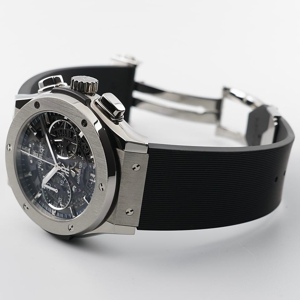 HUB Geneve Men’s Analog Watch – Premium Style, Timeless Design